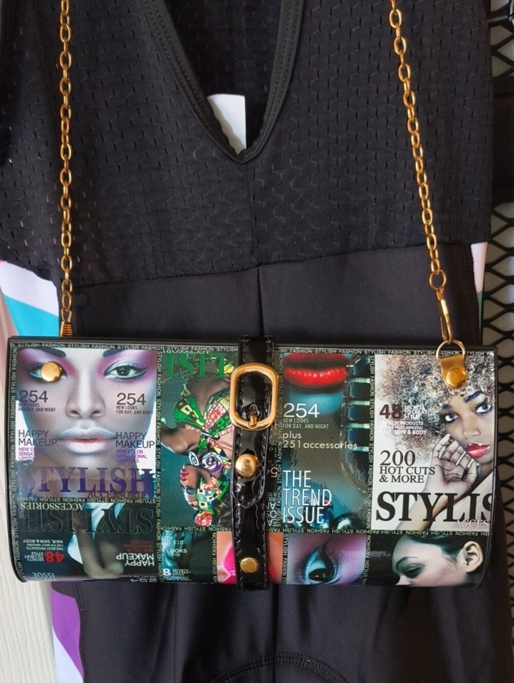 Graphic Print Crossbody Bag with 23" Gold Tone Chain Strap